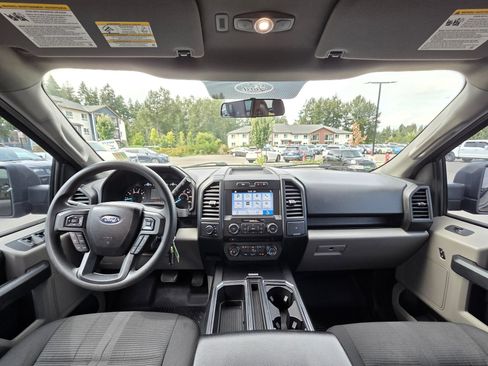 Used 2018 Ford F150 XL w/ Equipment Group 101A Mid AWD/4WD image 12