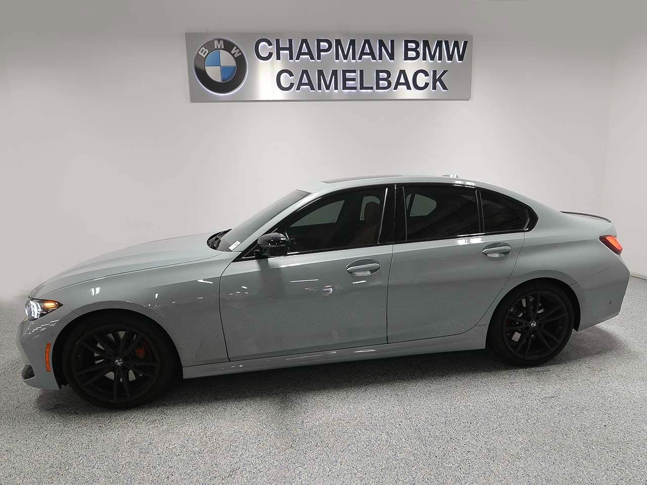 Used 2024 BMW 330i Sedan w/ M Sport Package RWD image 2