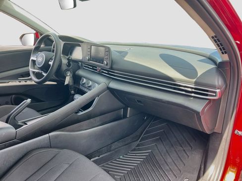 Used 2025 Hyundai Elantra SE w/ Cargo Package FWD image 26