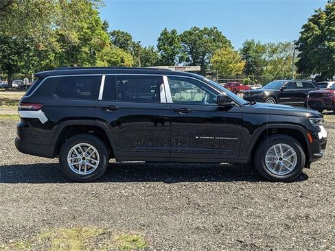 New 2025 Jeep Grand Cherokee L Laredo w/ Luxury Tech Group I image 2