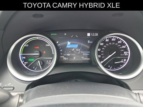 Used 2022 Toyota Camry XLE FWD image 29