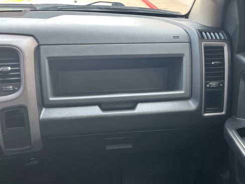 Used 2016 RAM 3500 Tradesman w/ Chrome Appearance Group AWD/4WD image 19