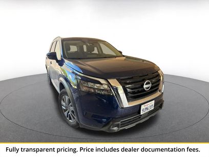 Used 2025 Nissan Pathfinder SV