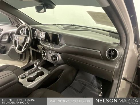 Used 2021 Chevrolet Blazer LT AWD/4WD image 30