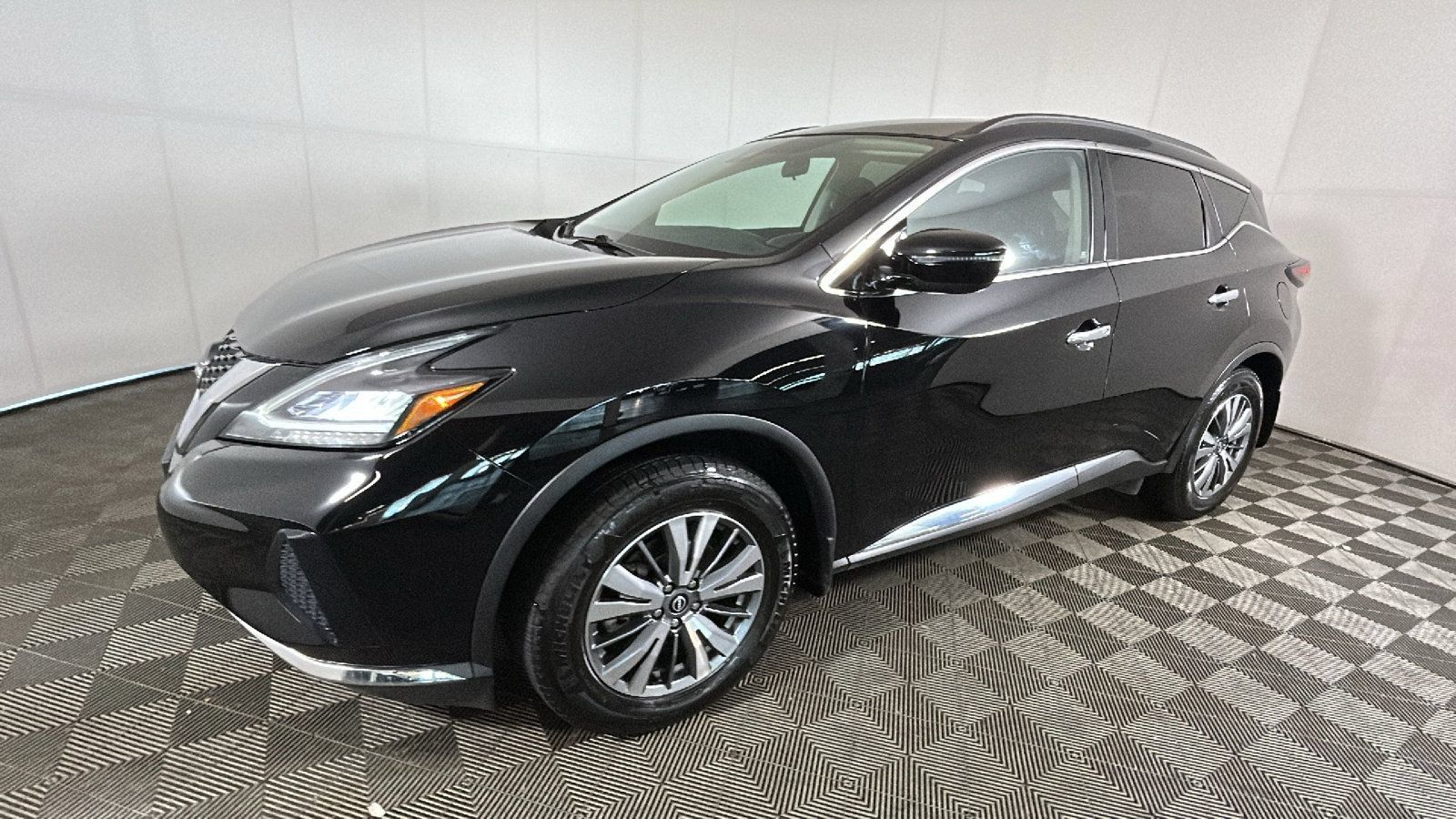 Used 2023 Nissan Murano S AWD/4WD image 7