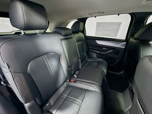 New 2026 MAZDA CX-70 3.3 Turbo w/ Preferred Package AWD/4WD image 29