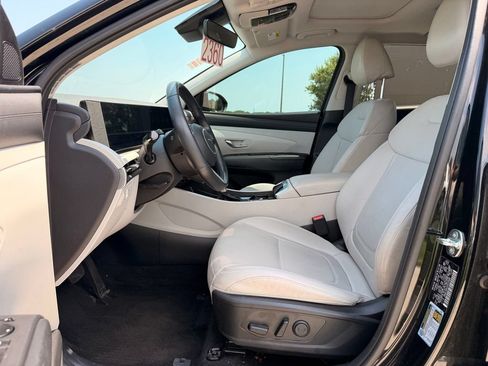 Used 2025 Hyundai Tucson SEL FWD image 2