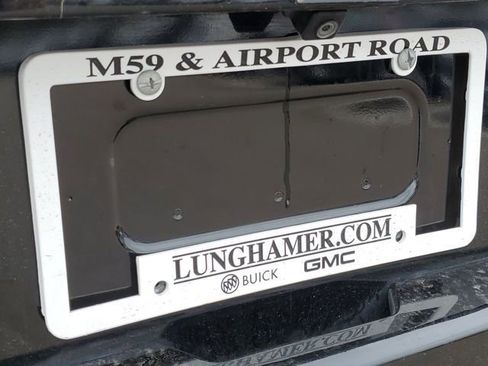 Used 2018 Chevrolet Suburban Premier image 40