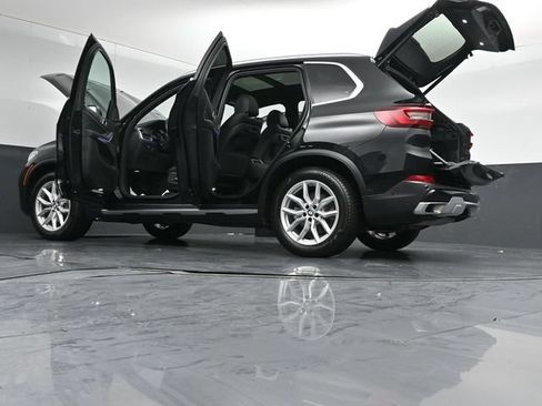 Used 2023 BMW X5 xDrive40i w/ Executive Package AWD/4WD image 58