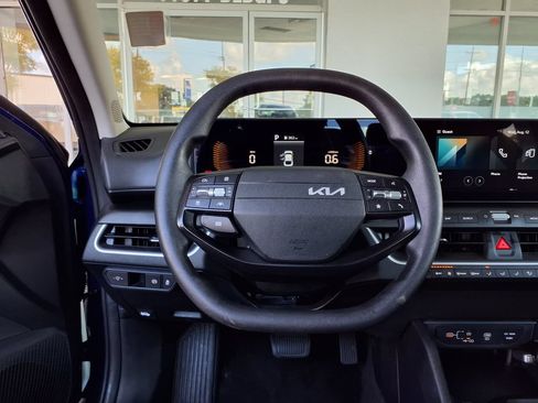 Used 2025 Kia K4 FWD image 18