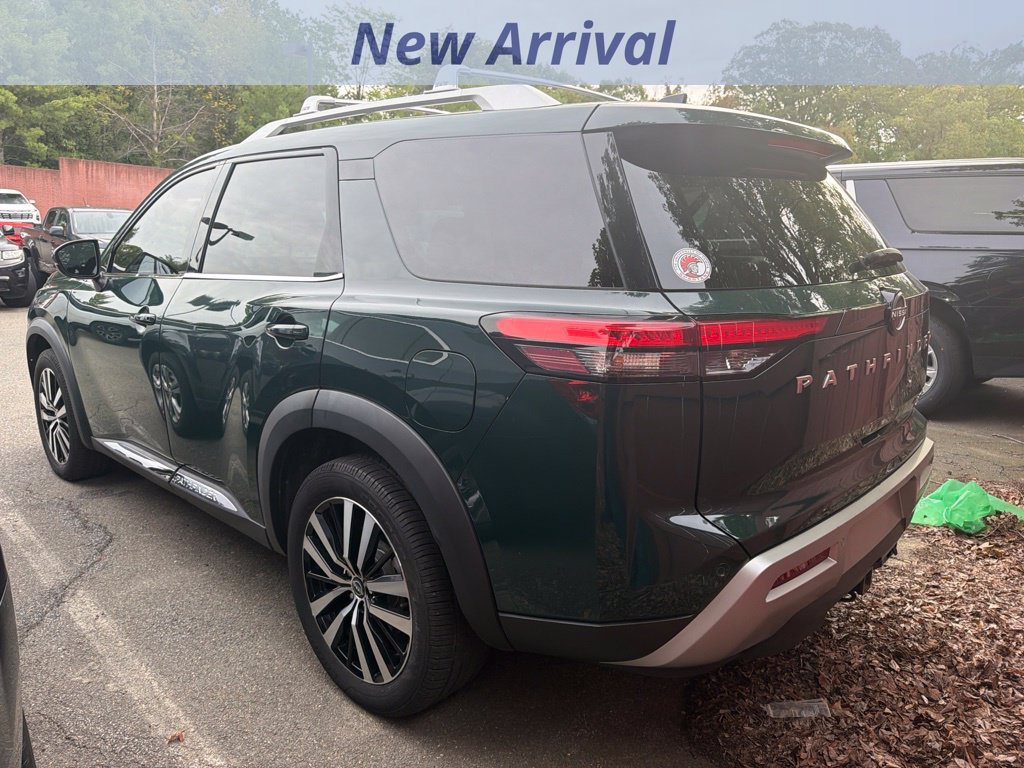 Used 2023 Nissan Pathfinder Platinum AWD/4WD image 9