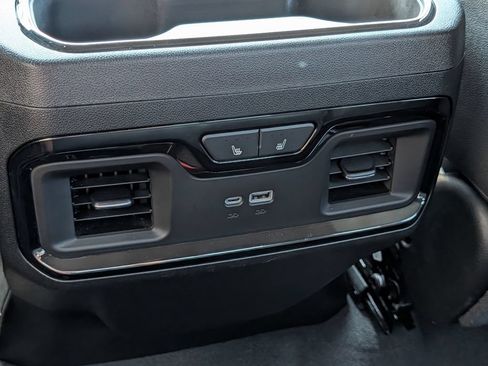 Used 2024 GMC Sierra 1500 AT4 w/ Technology Package AWD/4WD image 20