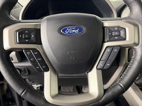 Used 2020 Ford F150 Lariat w/ Equipment Group 502A Luxury AWD/4WD image 16