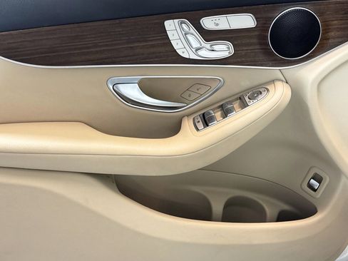 Certified 2021 Mercedes-Benz GLC 300 4MATIC image 17