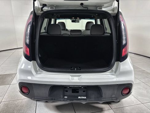 Used 2019 Kia Soul FWD image 19