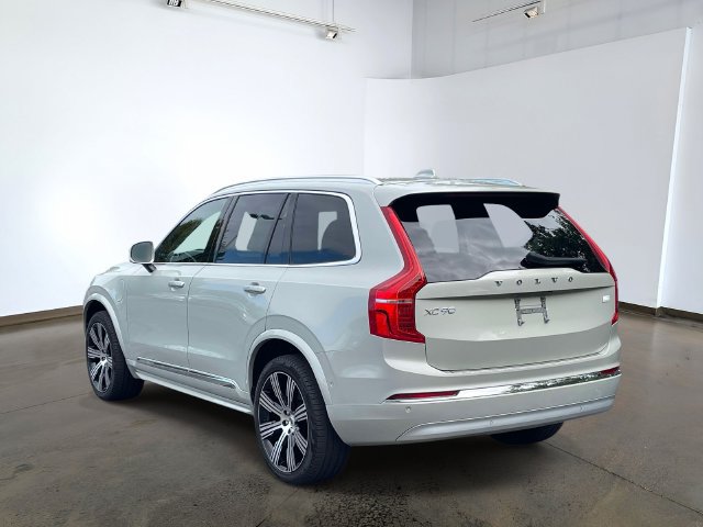 Used 2022 Volvo XC90 T8 Inscription w/ Advanced Package AWD/4WD image 6