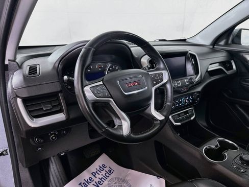 Used 2024 GMC Terrain SLT AWD/4WD image 9