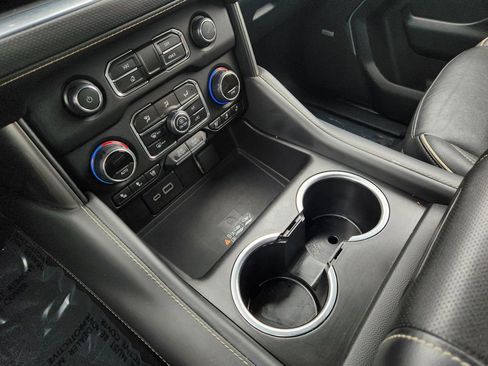 Used 2024 Chevrolet Tahoe Premier image 20