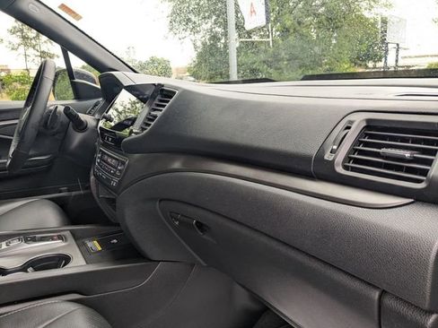 Used 2025 Honda Passport EX-L image 35