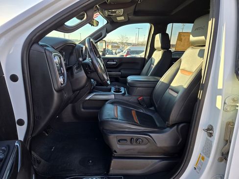 Used 2023 GMC Sierra 2500 AT4 w/ AT4 Preferred Package image 15