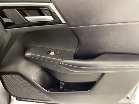 Used 2024 Mitsubishi Outlander SE image 45