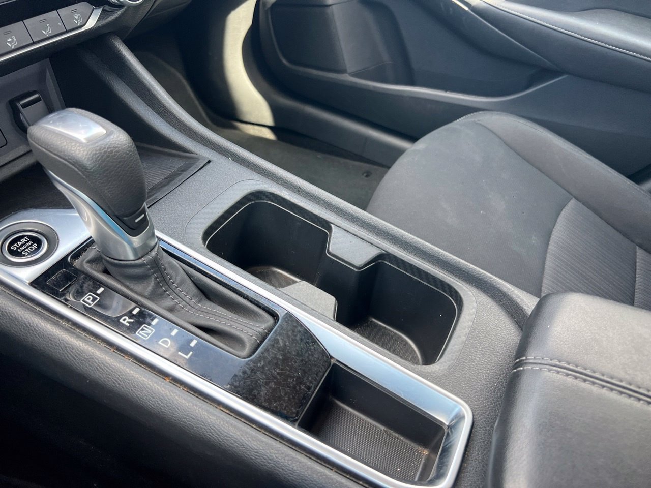 Used 2024 Nissan Sentra SV FWD image 21