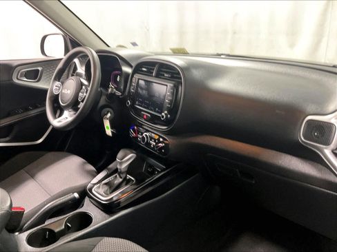 Used 2024 Kia Soul LX w/ Option Group 015 image 14