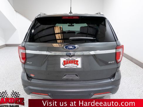Used 2019 Ford Explorer XLT w/ Equipment Group 202A image 4
