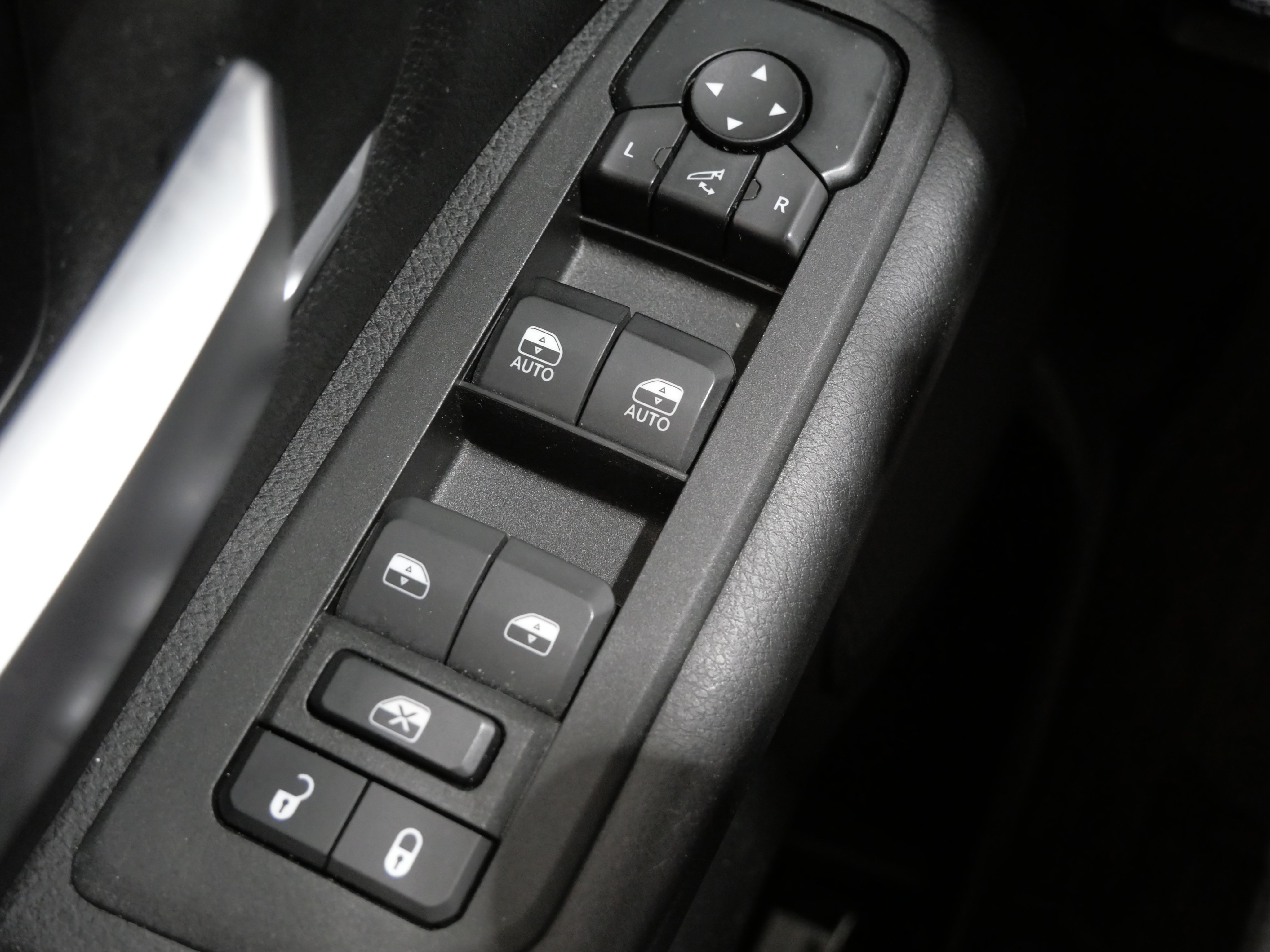 Used 2025 RAM 1500 Big Horn AWD/4WD image 12