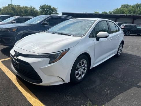 Used 2025 Toyota Corolla LE FWD image 14