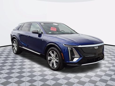 Certified 2024 Cadillac Lyriq Tech RWD image 2