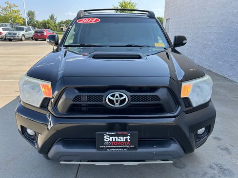 Used 2014 Toyota Tacoma 4x4 Double Cab w/ TRD Sport Package image 2
