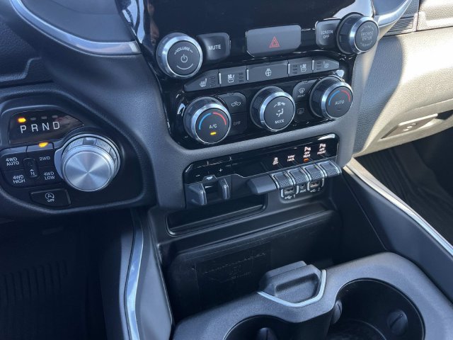 Used 2021 RAM 1500 Laramie AWD/4WD image 31