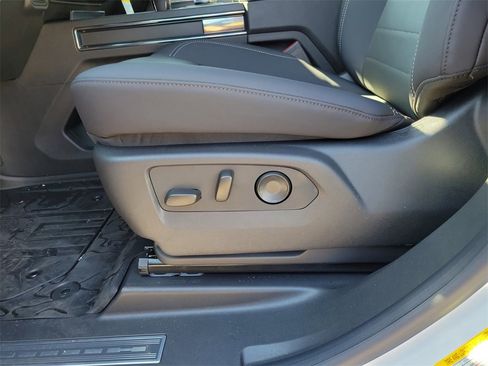 New 2026 GMC Hummer EV 4x4 Crew Cab image 11