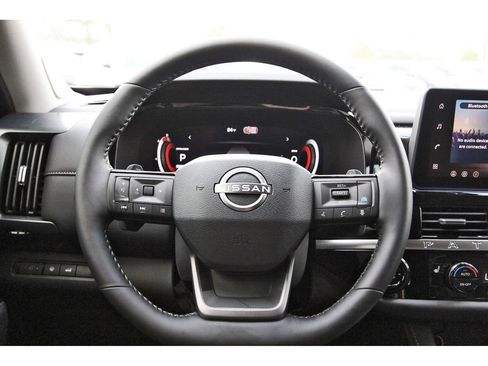 New 2026 Nissan Pathfinder SL w/ SL Premium Package (P04) FWD image 13