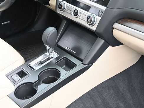 Used 2016 Subaru Outback 2.5i Limited image 33