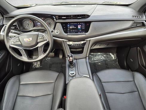 Used 2022 Cadillac XT5 Premium Luxury w/ Technology Package FWD image 17