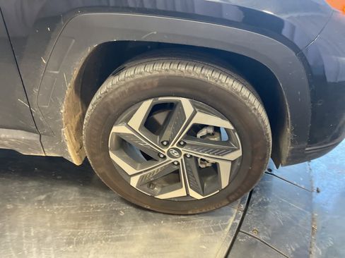 Used 2025 Hyundai Tucson Limited image 16