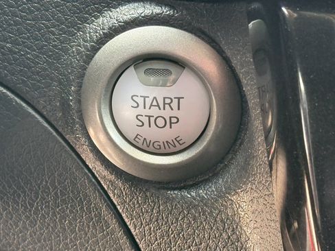 Used 2019 Nissan Sentra SL w/ Exterior Package FWD image 26