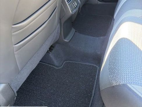 Certified 2025 Subaru Forester Premium AWD/4WD image 30