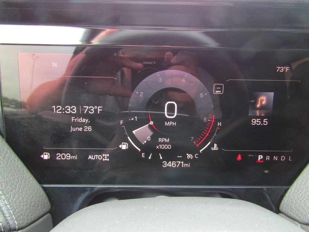 Used 2025 GMC Yukon Denali AWD/4WD image 29