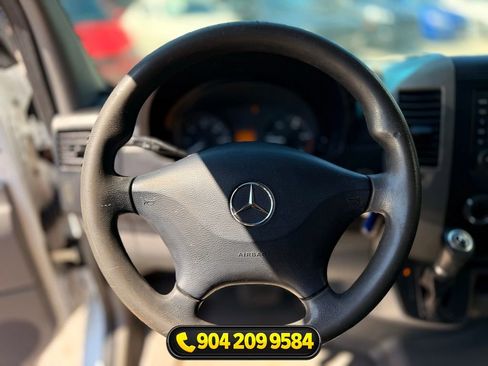 Used 2016 Mercedes-Benz Sprinter 2500 image 17