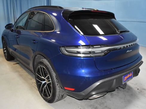 Certified 2024 Porsche Macan image 4