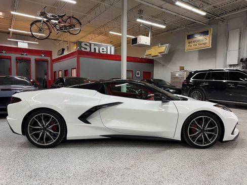 Used 2023 Chevrolet Corvette RWD Convertible 3LT w/ Stealth Interior Trim Package image 7