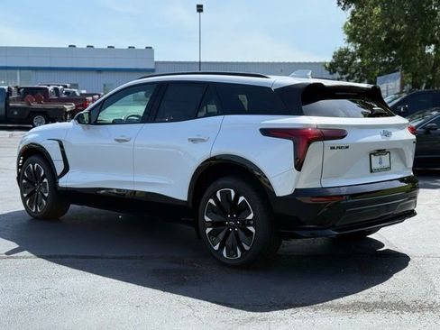 New 2025 Chevrolet Blazer EV RS image 5