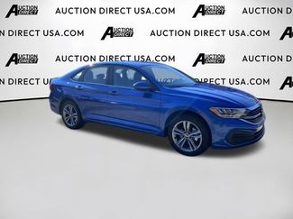 Used 2024 Volkswagen Jetta SE video 2