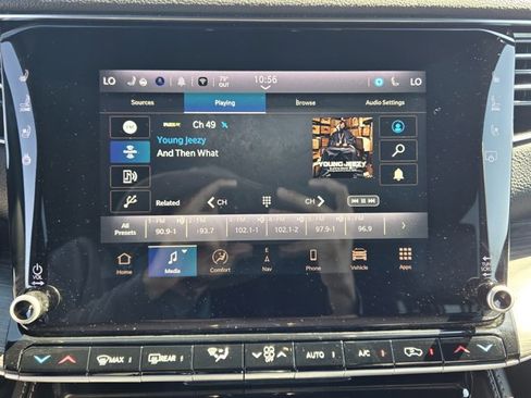 Used 2024 Jeep Wagoneer L Series II w/ Flexible Seating Group image 13