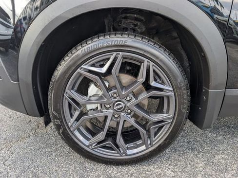 Used 2025 Nissan Kicks SR image 6