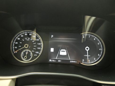 Used 2025 Genesis G70 2.5T RWD image 15