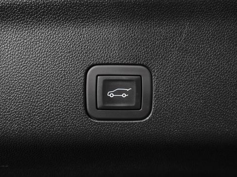 Used 2026 GMC Yukon Denali Ultimate AWD/4WD image 14